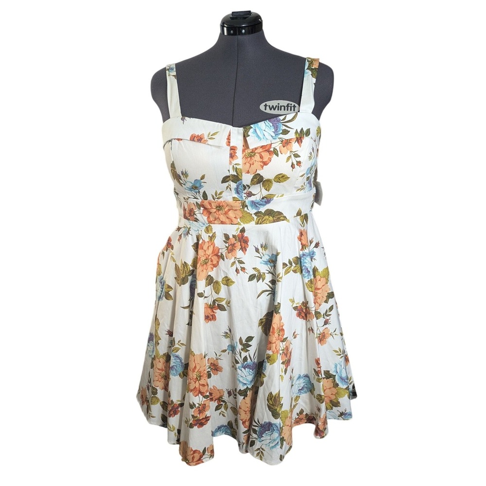 IXIA Modcloth 2X White Floral Fit & Flare Dress Rockabilly Pinup Cottagecore NWT
